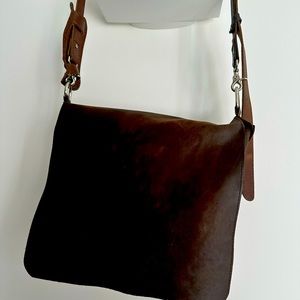 High Quality Brown Leather Messenger Bag with Camera Organizer Insert